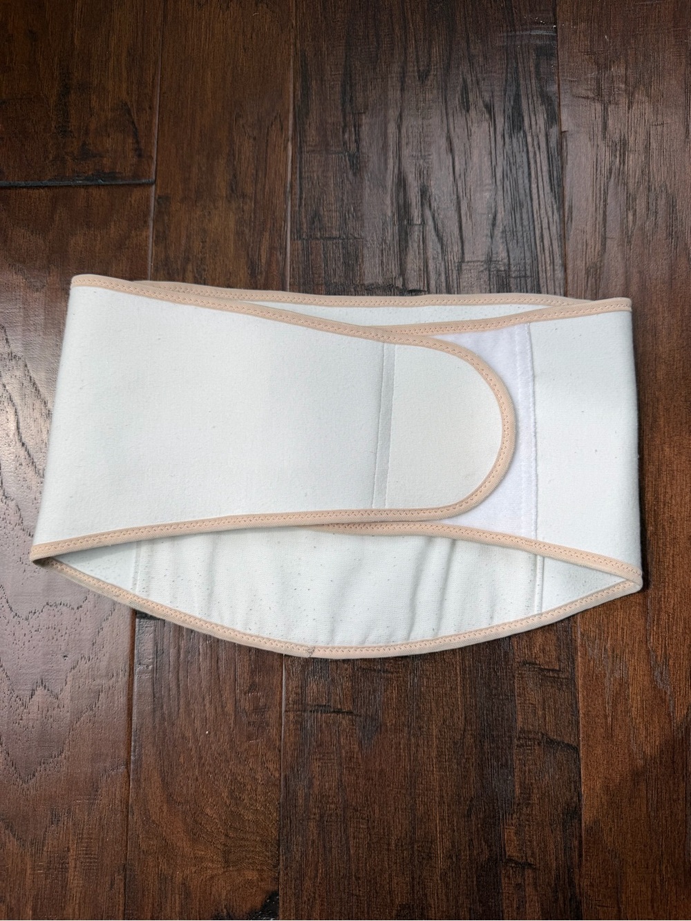 Belly Bandit Postpartum Belly Wrap in White with Beige Trim
